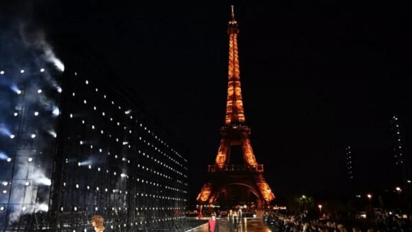 Paris Fashion Week. The Ultimate Vip Fashion Experience. - Image 3