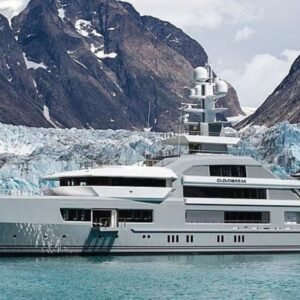 Heli Ski From A Superyacht: The Ultimate Luxury Heli-skiing Experience