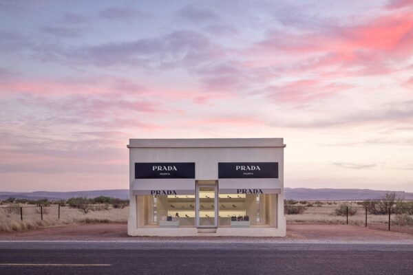 Prada Marfa Private Tour, Exclusive Viewing & Shopping Experience. - Image 3