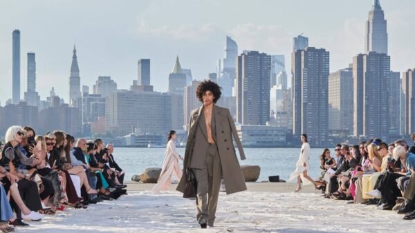 New York Fashion Week. A World of Fashion, Glamour & Style. - Image 5